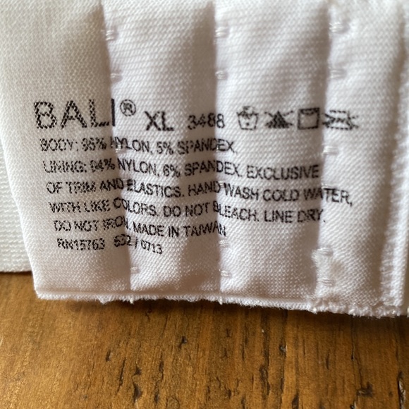 Bali XL Comfort Revolution wirefree bra white - Picture 4 of 5